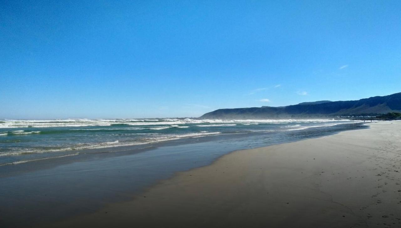 Hermanus Haven, Entire Home, On The Sea, Private Pool, Secure エクステリア 写真