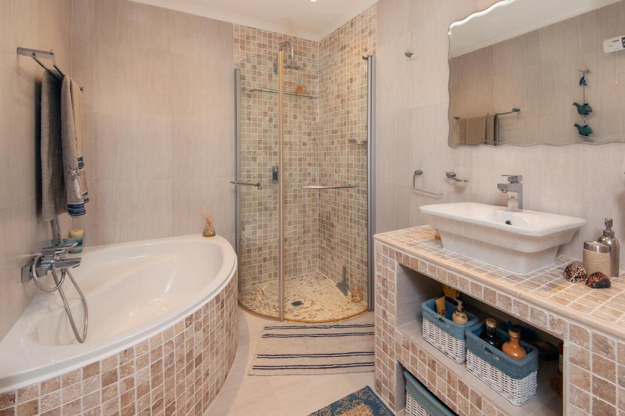 Hermanus Haven, Entire Home, On The Sea, Private Pool, Secure エクステリア 写真